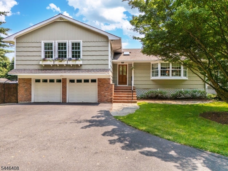 28 Lyonsville Rd