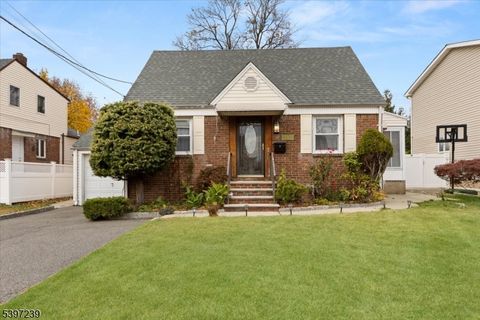 43 Birchwood Dr Elmwood Park Boro NJ 07407