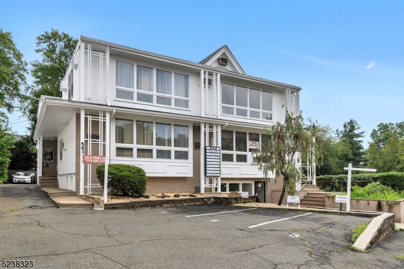 543 Valley Rd Unit 4