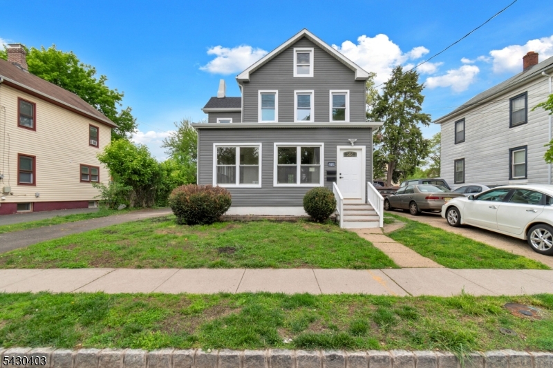 67 Manning Ave