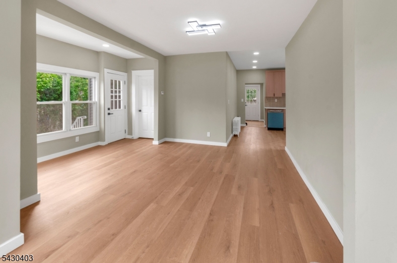 67 Manning Ave