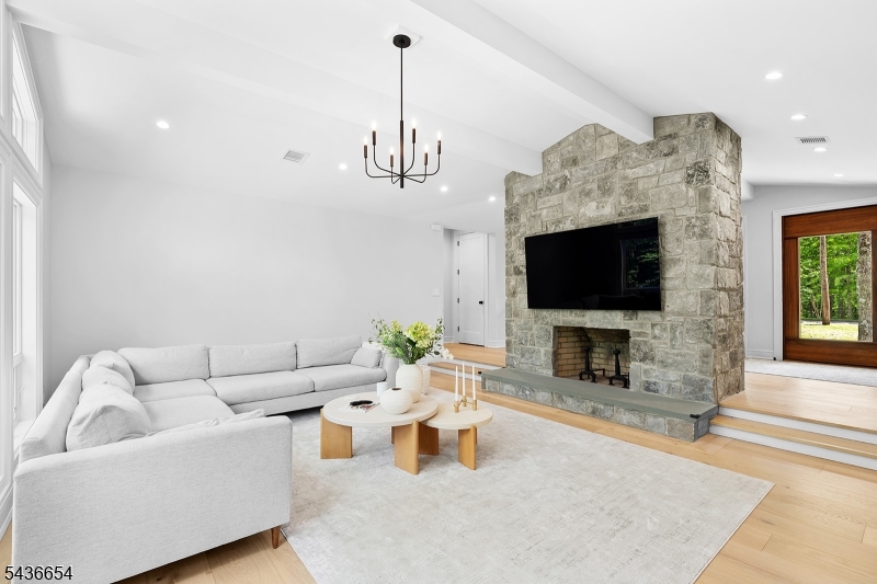 9 Hilltop Rd