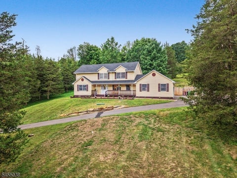 Photo for 105 Nightingale Rd