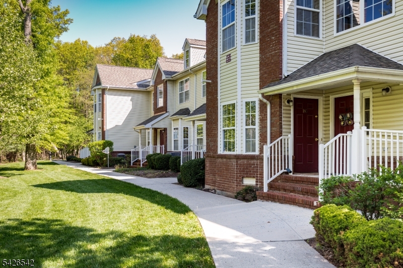 148 Forest Dr 148