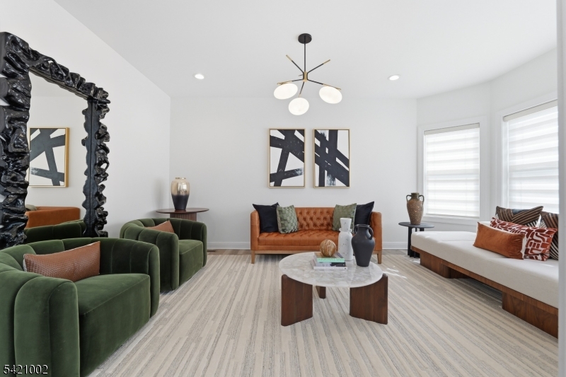 521B Hillsborough Rd