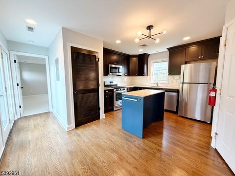Photo of 27 Phoenix Ave #2A, Morristown, NJ 07960 (MLS # 3993975)