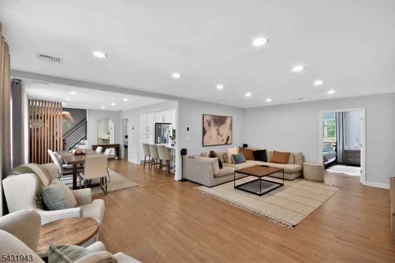 6 Willow Way