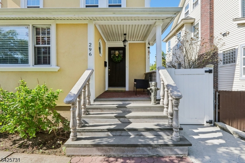 296 Montclair Ave