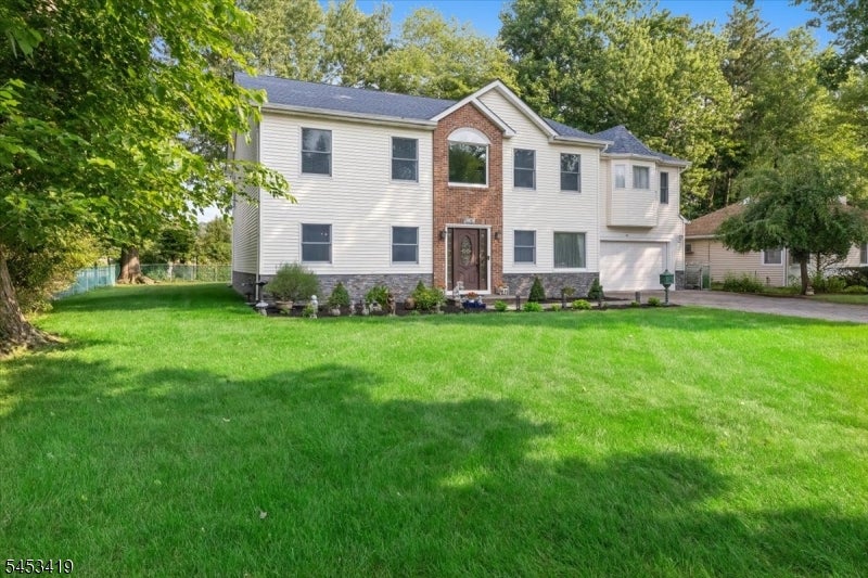 30 Beverly Rd