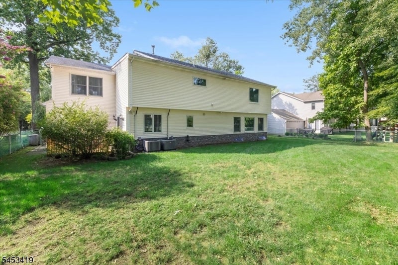 30 Beverly Rd