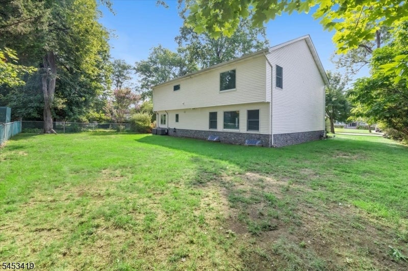 30 Beverly Rd
