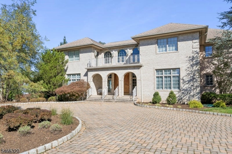 3 Allen Rd