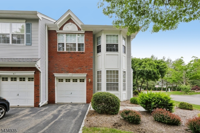 49 Buckingham Ct