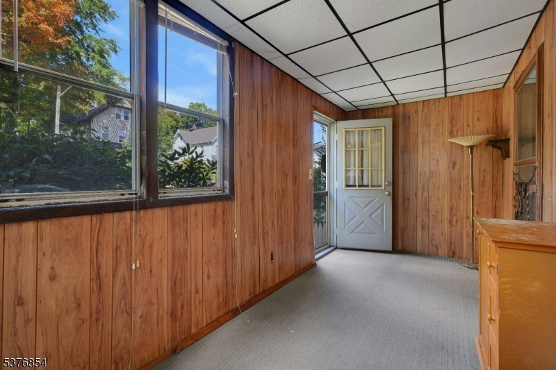81 N Fullerton Ave