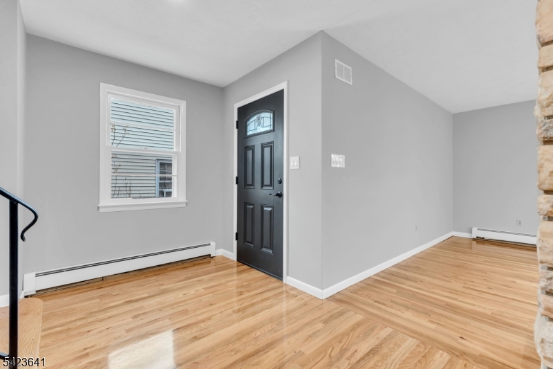 24A Hollywood Ave