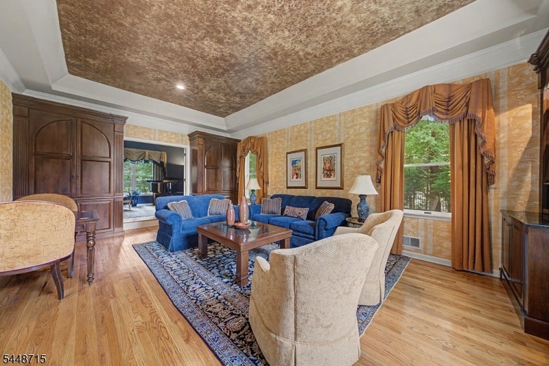 7 Melissa Dr