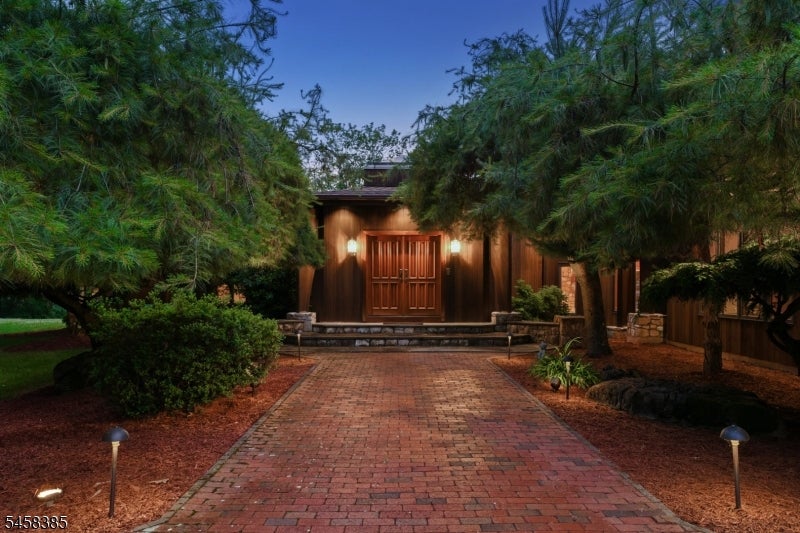 51 Hoagland Rd