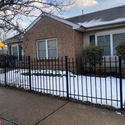 268 W Kinney St Newark City NJ 07103