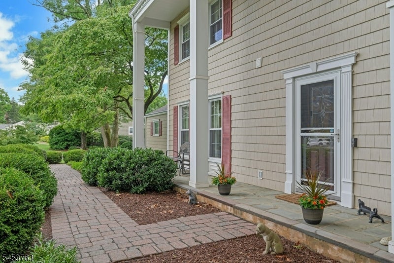 12 Mountain View Dr