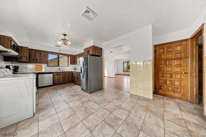 172 Union Ave 2