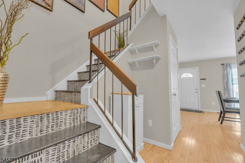 23 Krenkel Ct