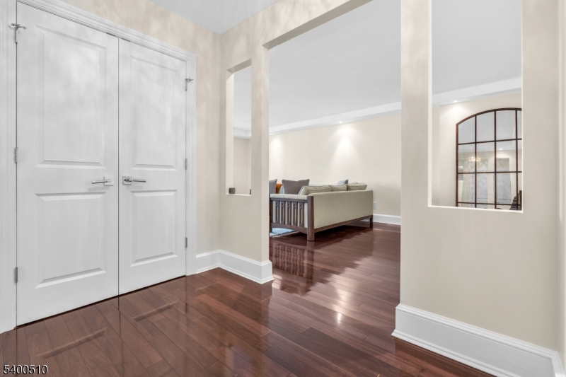 200 Winston Dr-C1711 1711