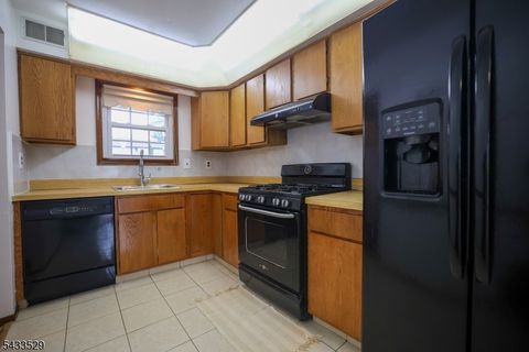 3 Jefferson Dr Spotswood Boro NJ 08884