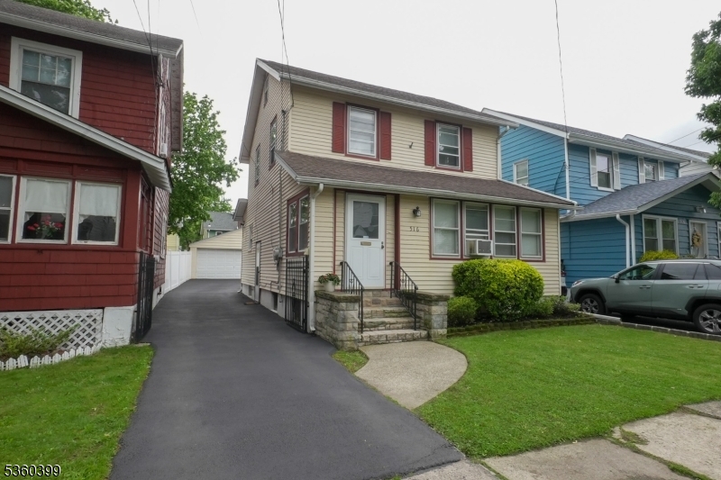 516 Beardsley Ave
