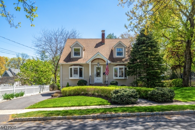 7 Meadow Rd