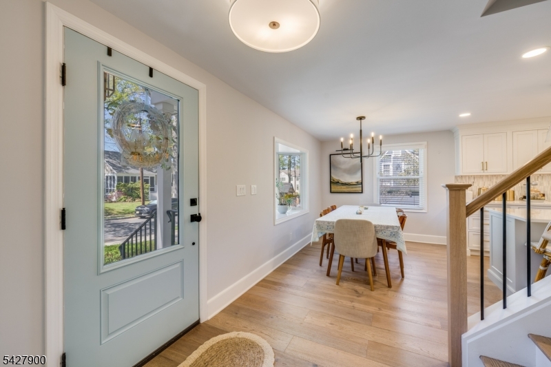 7 Meadow Rd