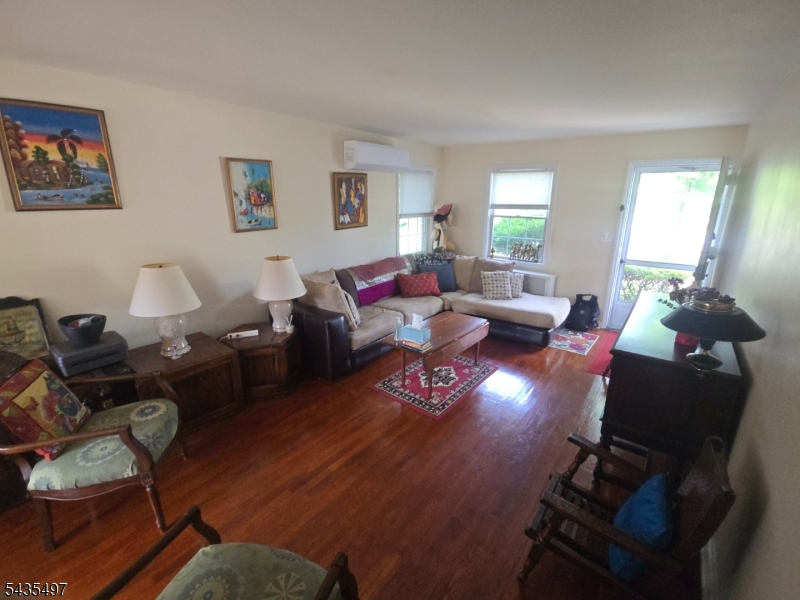 152A Boyden Ave 152B