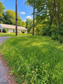 2 Pine Dr Liberty Twp. NJ 07823