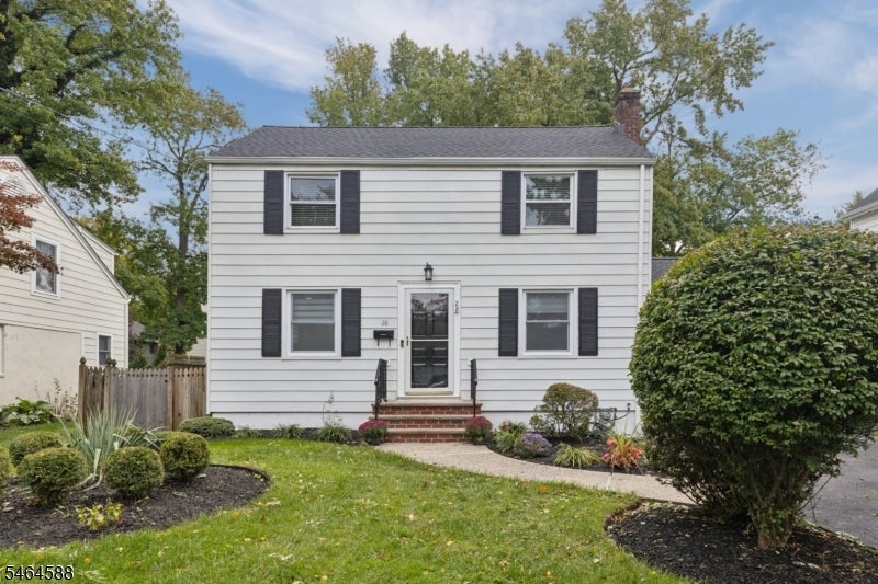 28 Laurel Pl