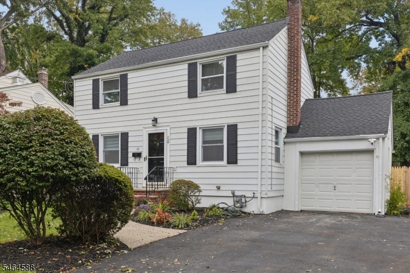 28 Laurel Pl