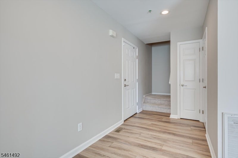 1092 Shadowlawn Dr