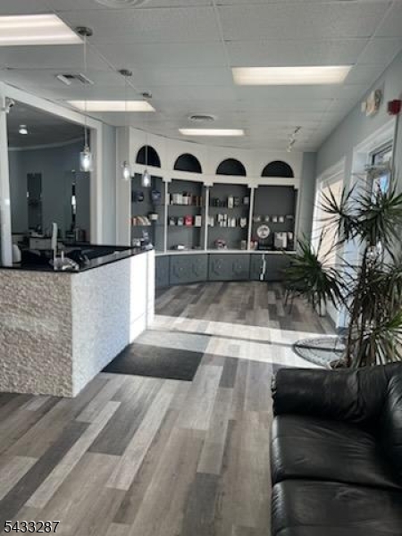 6-09 Saddle River Rd