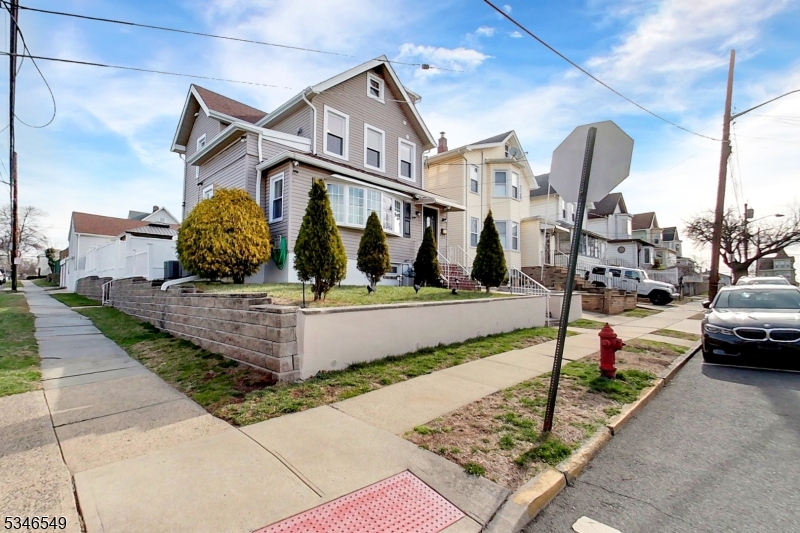 1 Pine St