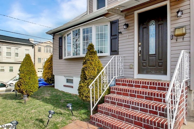 1 Pine St