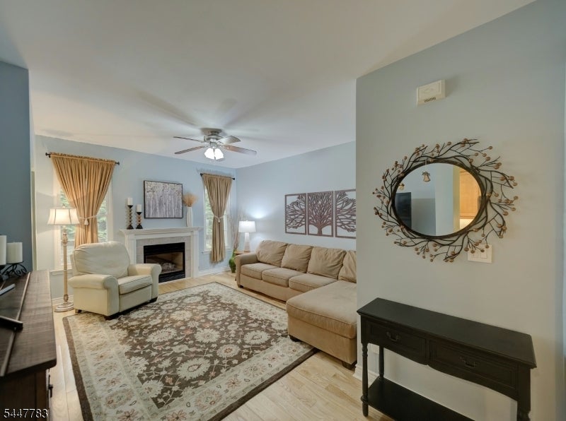 7 Old Orchard Ct