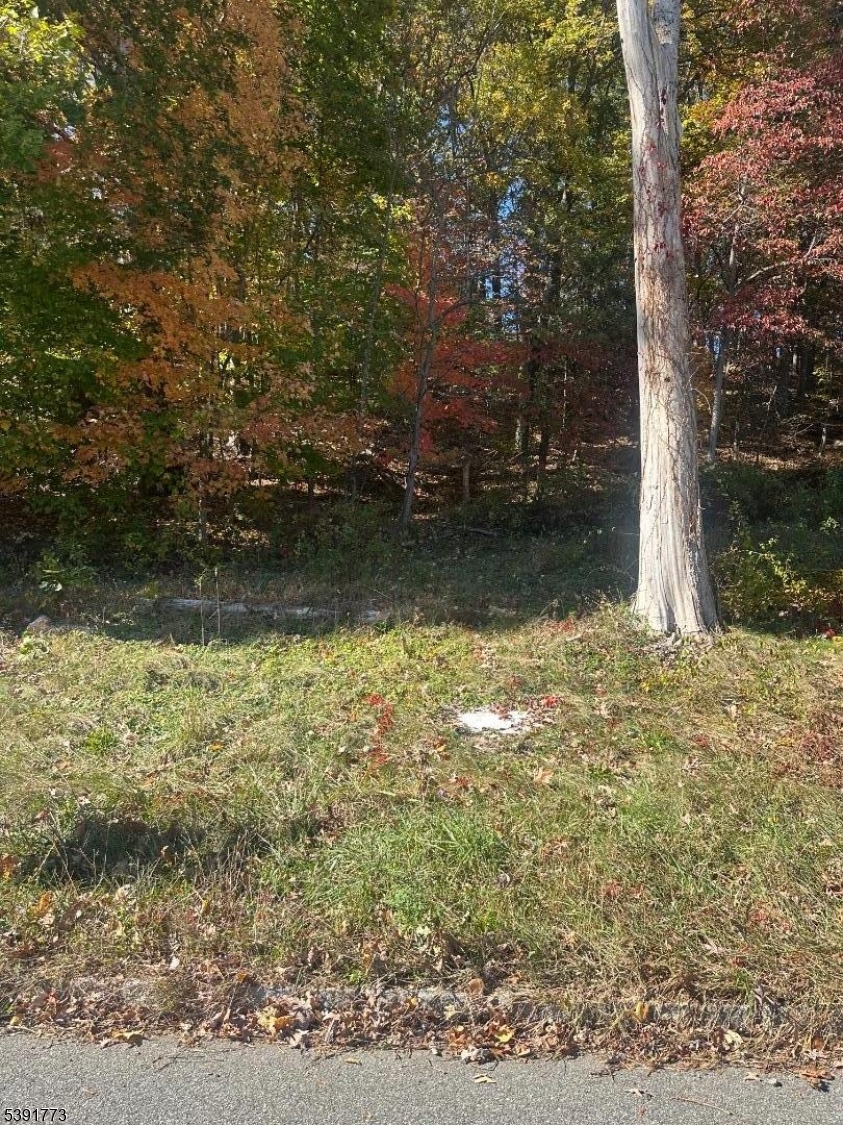 33 N Hillside Ave