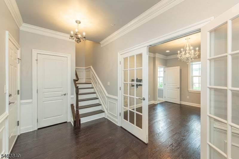 27 Truman Dr