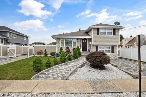 Photo for 147 James St