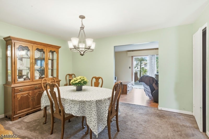 31 Astor Ct