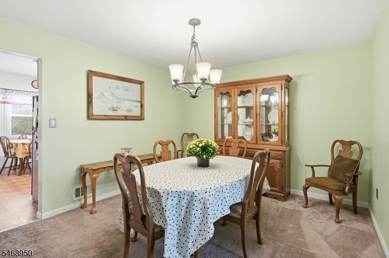 31 Astor Ct