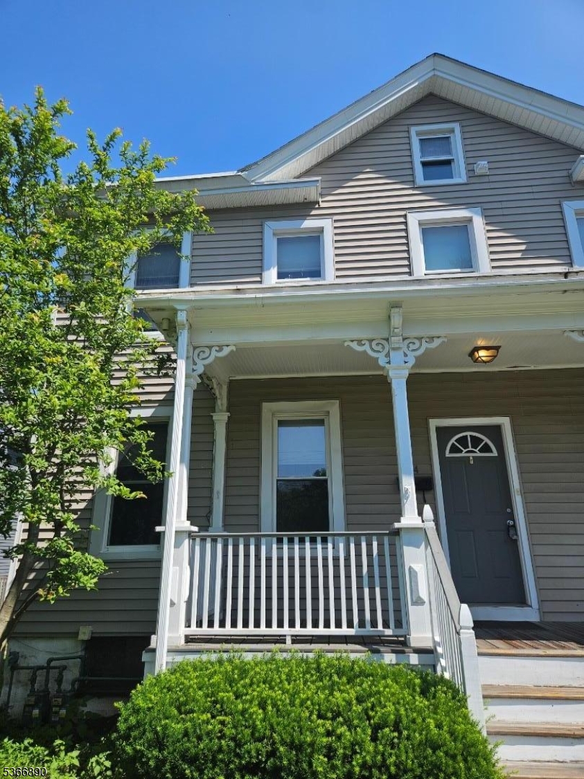 24 Pennsylvania Ave