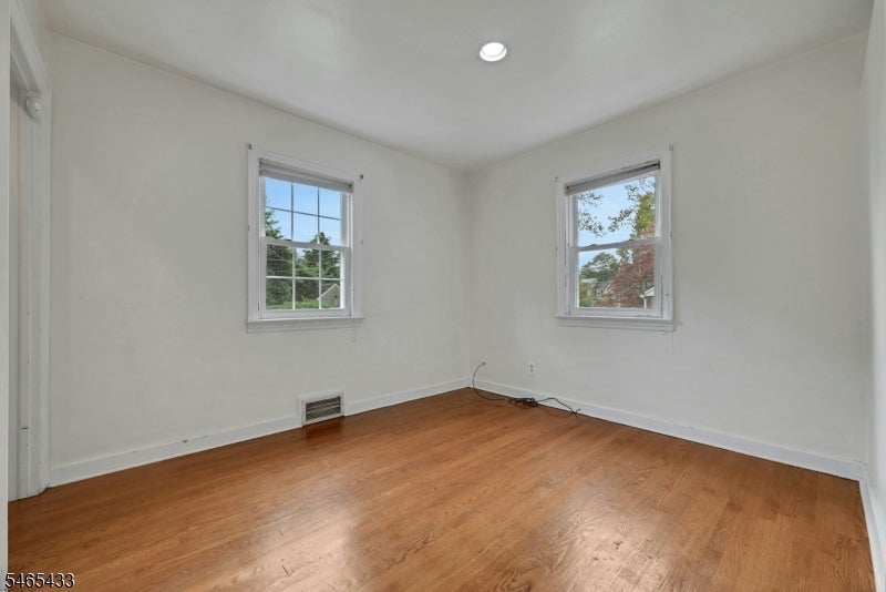 11 Pine St