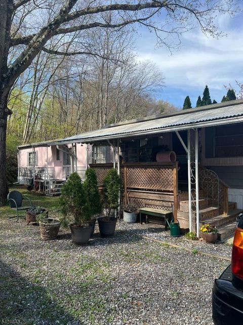 55 Back St Oxford Twp. NJ 07863