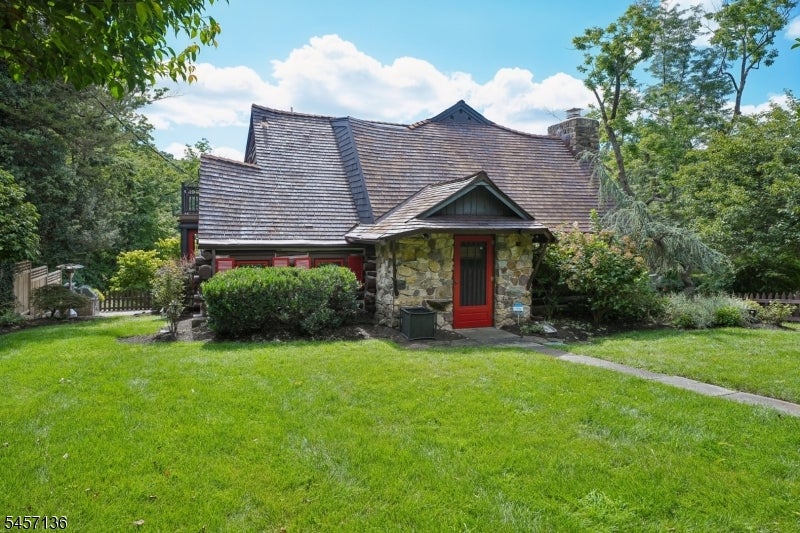 22 Lake Trail