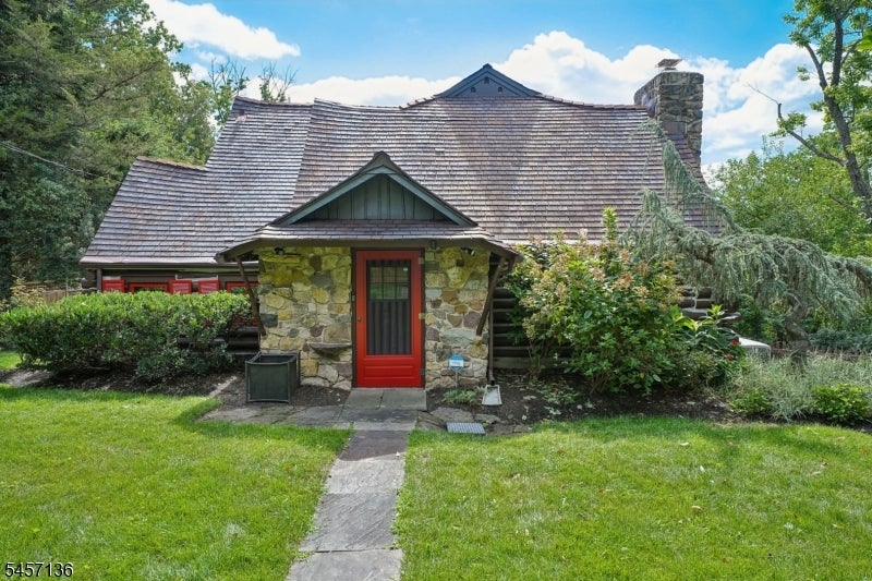 22 Lake Trail