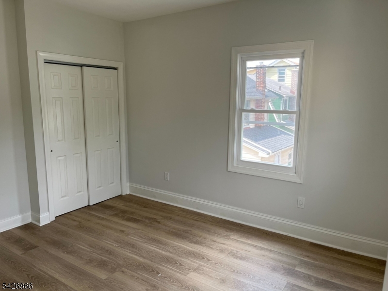 60 Hilton Ave Unit 3 3